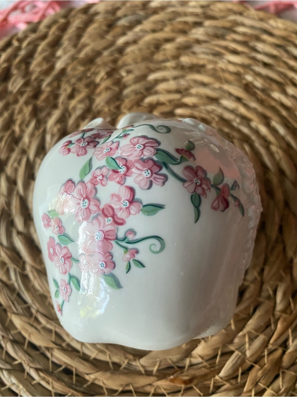 Elizabeth Arden White Porcelain Jar with Pink and Green Floral Accent